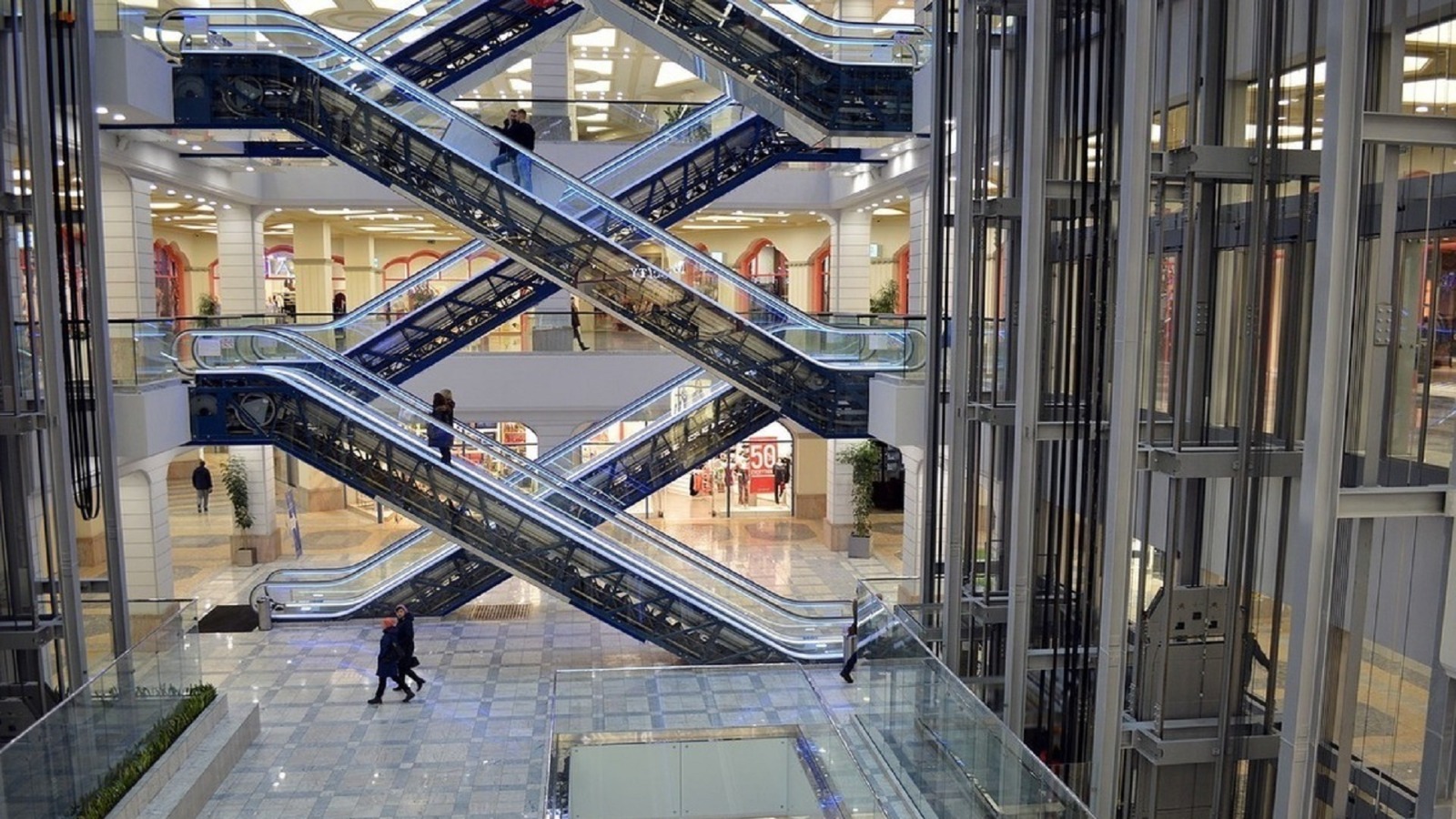 Heavy-duty escalator for high foot traffic